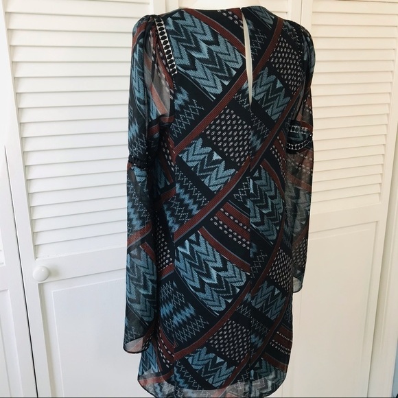 BCBGENERATION Aztec Print Sheer long Sleeve Tunic Size XS - Picture 5 of 7